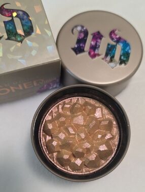 NIB Urban Decay STONED Vibes MultiFaceted Highlighter